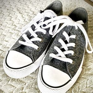 Airwalk Canvas Sneakers Size 8